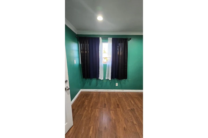 $700 : Se Renta cuarto image 6