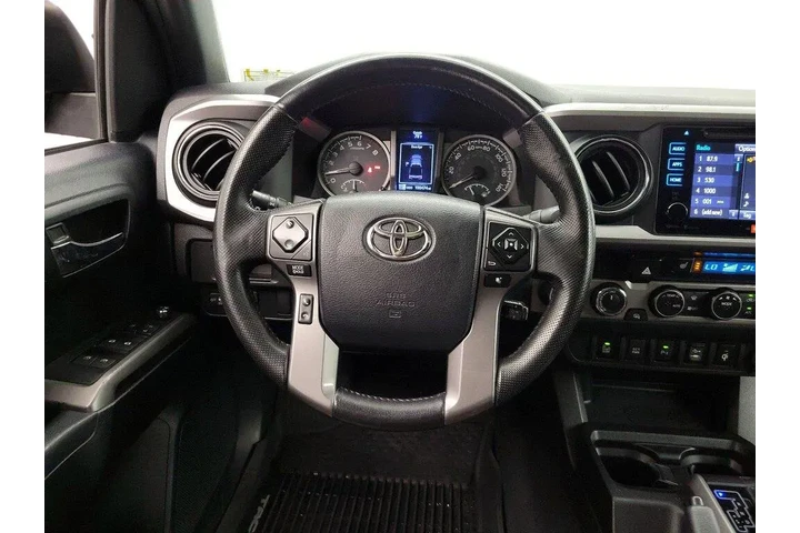 $28998 : Toyota Tacoma 2016 4x4 Limit image 10
