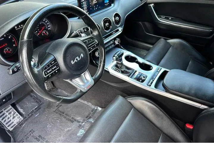 $27004 : Kia Stinger 2022 GT1 4dr Sed image 4