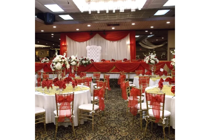 Golden Sails Hotel image 1