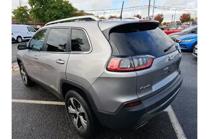 $18788 : Jeep Cherokee 2019 4x4 Limit image 4