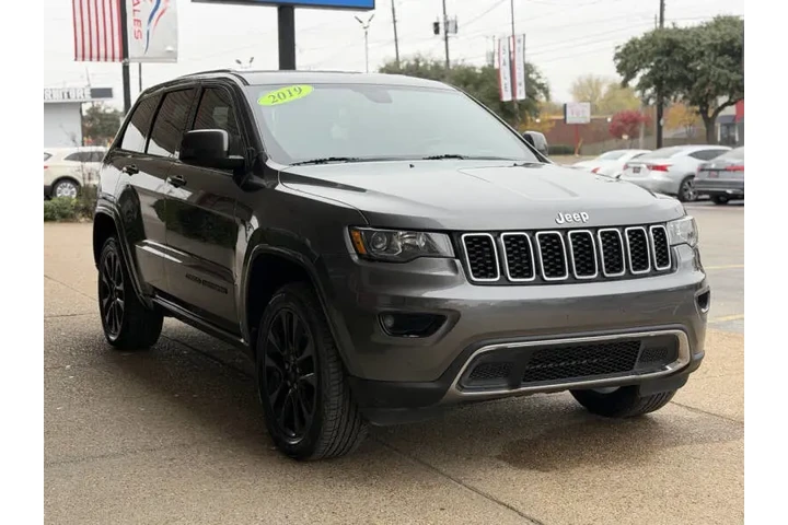 $17999 : 2019 Grand Cherokee Laredo image 4