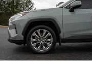 $19877 : Toyota RAV4 2019 AWD XLE Pre thumbnail