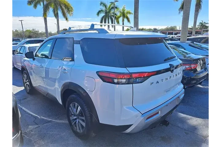 $31990 : Nissan Pathfinder 2024 AWD S image 4