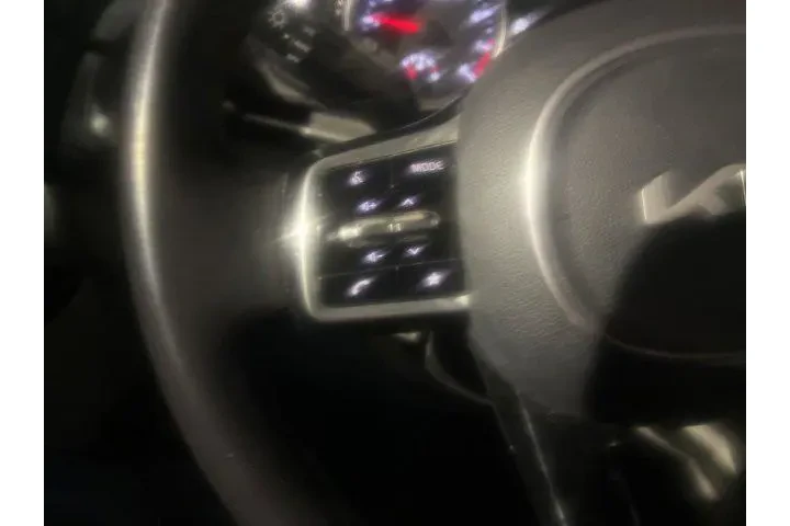 $34949 : Kia Carnival 2024 EX 4dr Min image 6