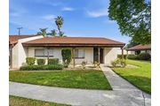 $1300 : 2011 W Katella Ave, Anaheim, C thumbnail