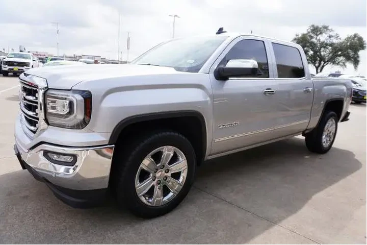 $28988 : GMC Sierra 1500 2017 4x2 SLT image 3