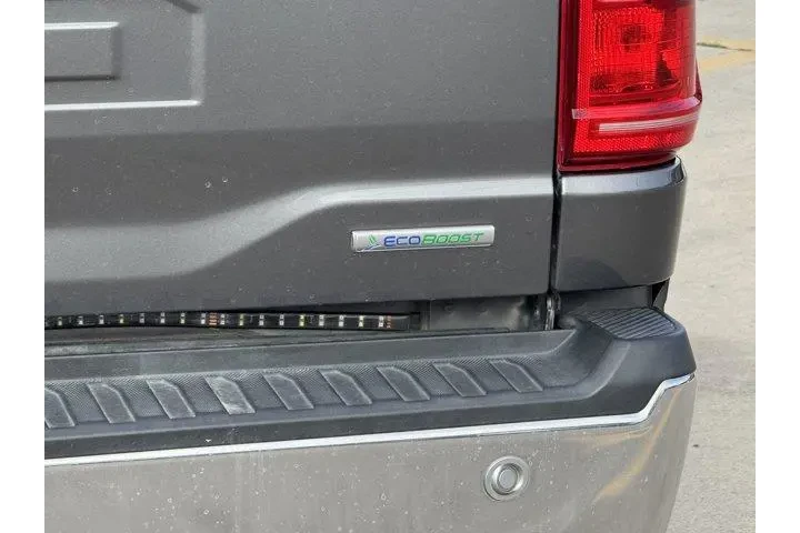 $32744 : Ford F-150 2023 4x2 XL 4dr S image 9