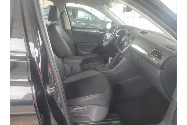 $22334 : Volkswagen Tiguan 2024 Wolfs image 8