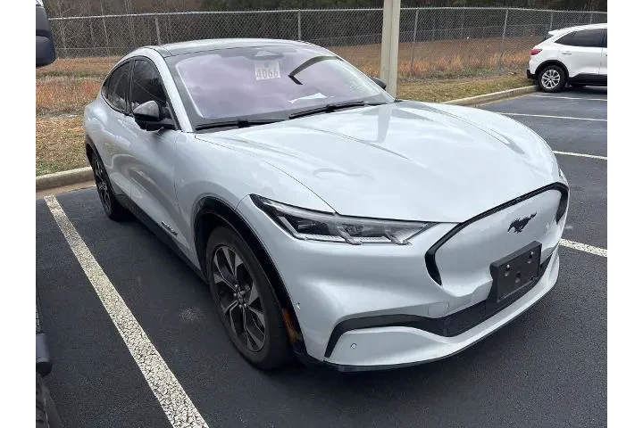 $24888 : Ford Mustang Mach-E 2021 AWD image 2