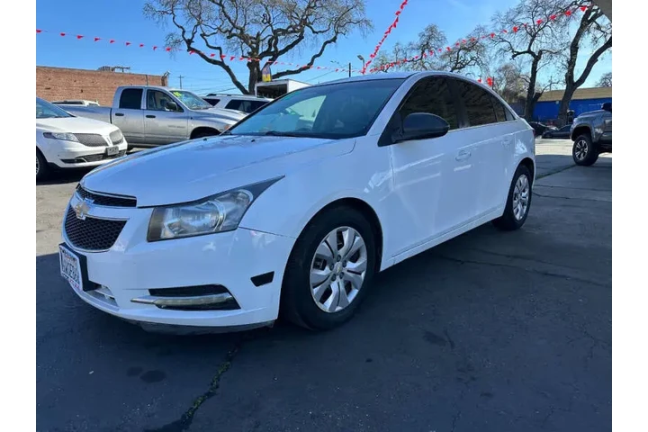 2012 Cruze LS image 3