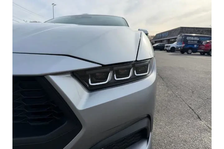 $36700 : Ford Mustang 2024 EcoBoost P image 3