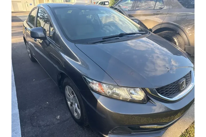 $12479 : Honda Civic 2013 LX 4dr Seda image 2