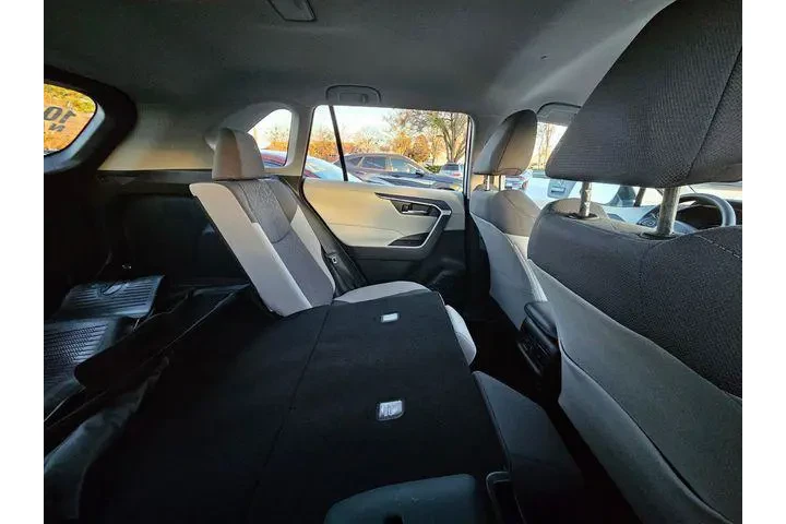 $28491 : Toyota RAV4 2023 XLE 4dr SUV image 10