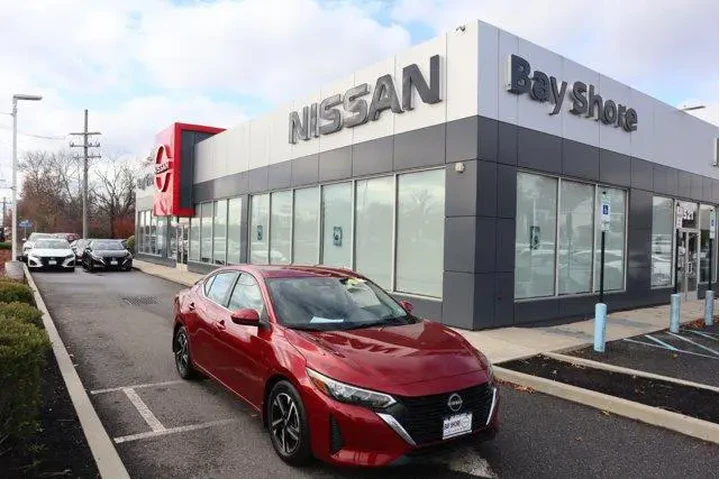 $16922 : Nissan Sentra 2025 SV 4dr Se image 2