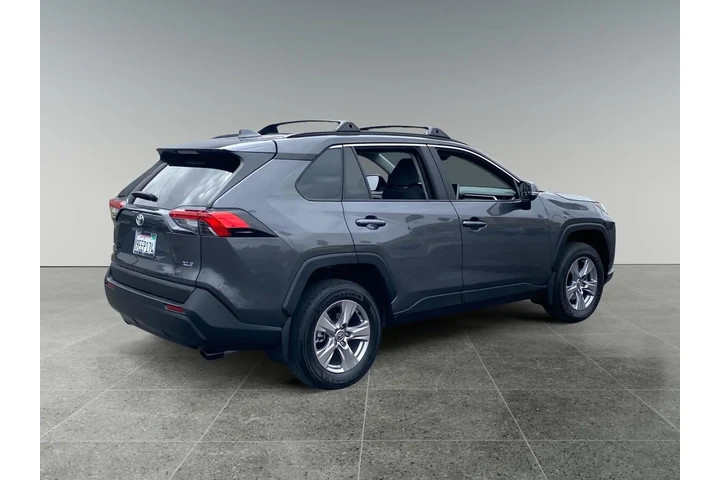 $29505 : Toyota RAV4 2023 XLE 4dr SUV image 5