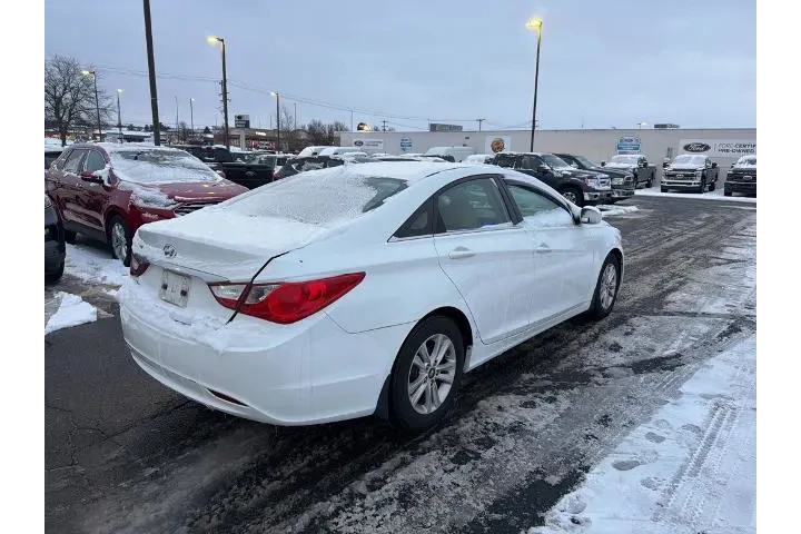 $4511 : Hyundai SONATA 2011 GLS 4dr image 5
