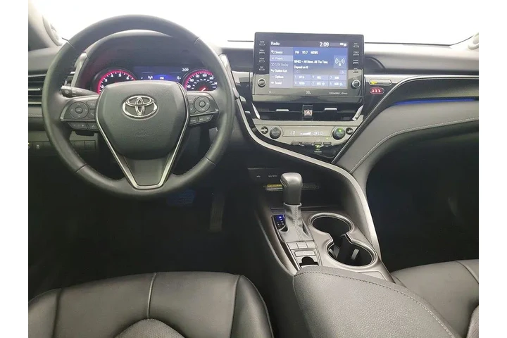 $30998 : Toyota Camry 2021 XSE V6 4dr image 9