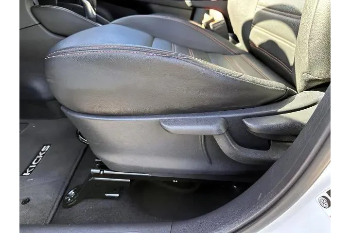 $14888 : Nissan Kicks 2020 SR 4dr Cro image 10