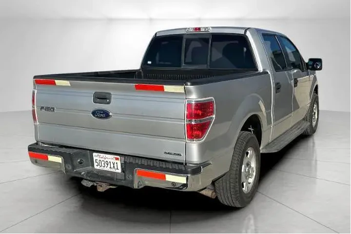 $12995 : Ford F-150 2014 4x2 XLT 4dr image 2