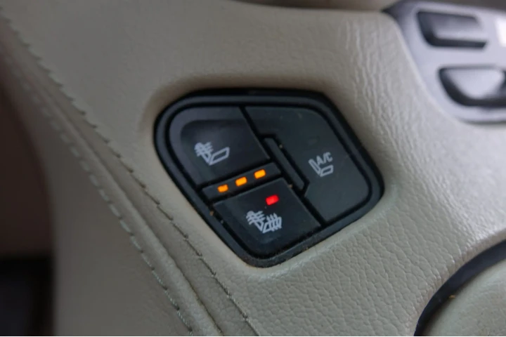 $21995 : 2016 GMC Yukon Denali image 9