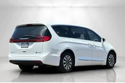 $20995 : Chrysler Pacifica Hybrid 202 thumbnail
