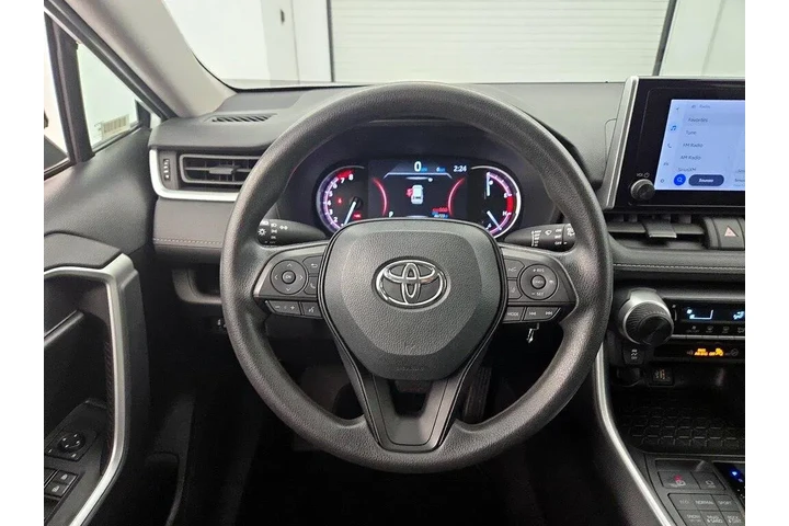 $26998 : Toyota RAV4 2024 AWD LE 4dr image 10