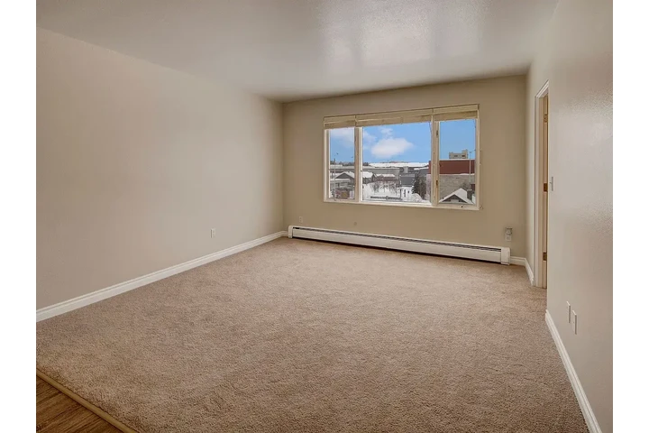 $1500 : Greatness House image 7