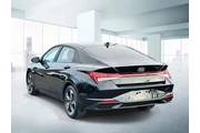 $17777 : Hyundai ELANTRA 2023 SEL 4dr thumbnail