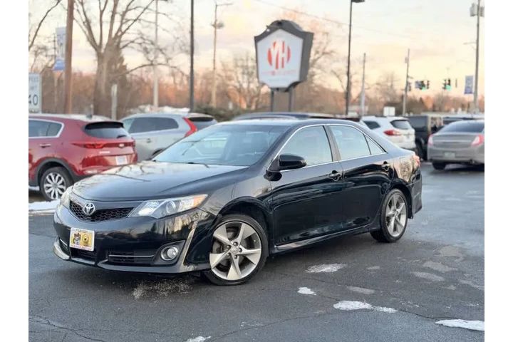 $11995 : 2014 Camry SE image 1