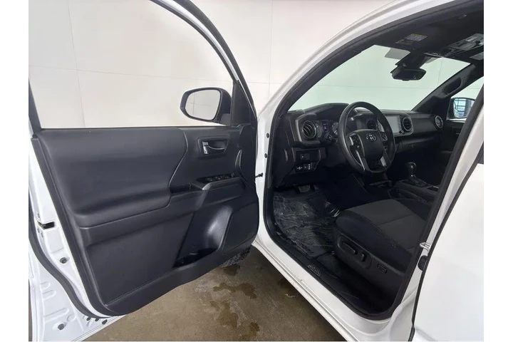 $40989 : Gold Certified2023 Tacoma TRD image 2