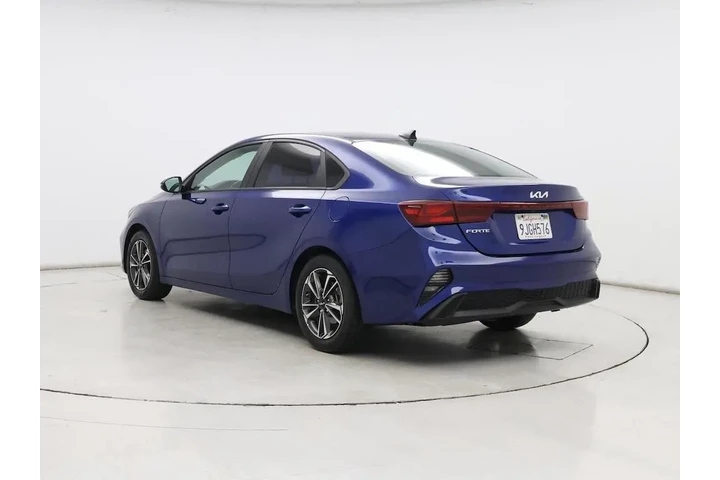 $17998 : Kia Forte 2023 LXS 4dr Sedan image 2