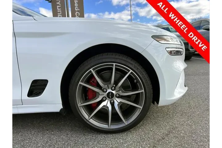 $35995 : Genesis G70 2025 2.5T Standa image 8