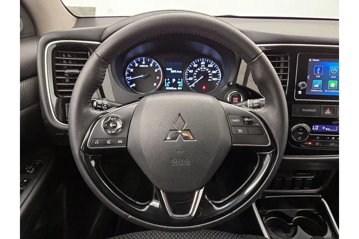 $14998 : Mitsubishi Outlander 2017 SE image 10