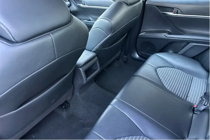 $21000 : Toyota Camry 2023 SE 4dr Sed image 4