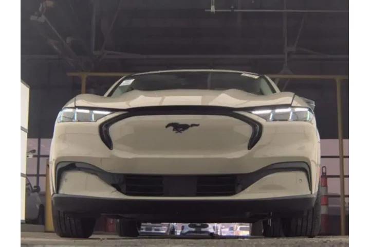 $35599 : Ford Mustang Mach-E 2025 AWD image 4