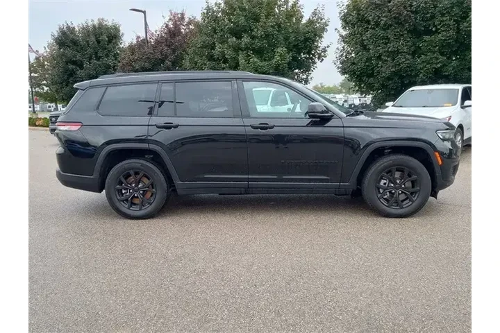 $30996 : Jeep Grand Cherokee L 2024 4 image 4