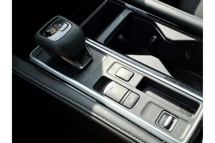 $30987 : Nissan Pathfinder 2025 SV 4d image 8