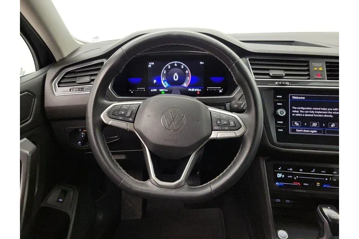 $19998 : Volkswagen Tiguan 2022 SE 4d image 10