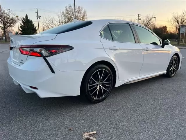 $19900 : 2021 Camry Hybrid SE image 6