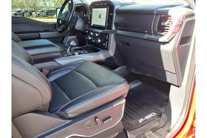 $33673 : Ford F-150 2021 4x4 Lariat 4 image 10