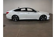 $25440 : Honda Accord 2021 Sport 4dr thumbnail