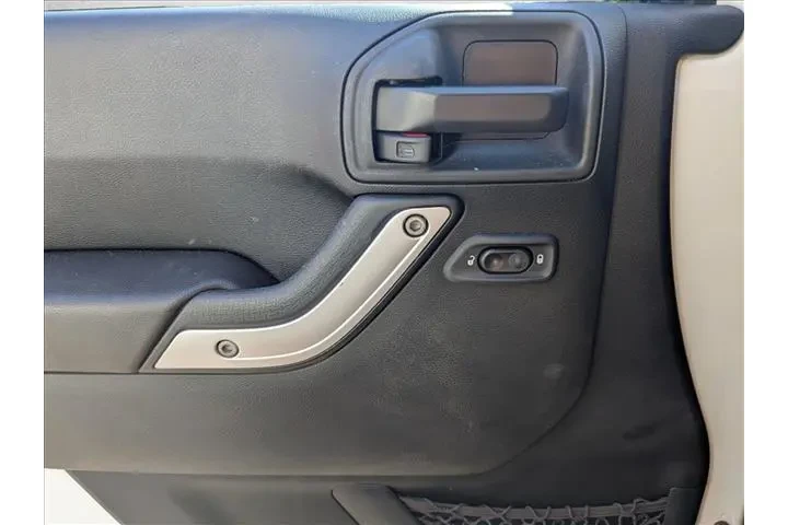 $22787 : Jeep Wrangler Unlimited 2017 image 9