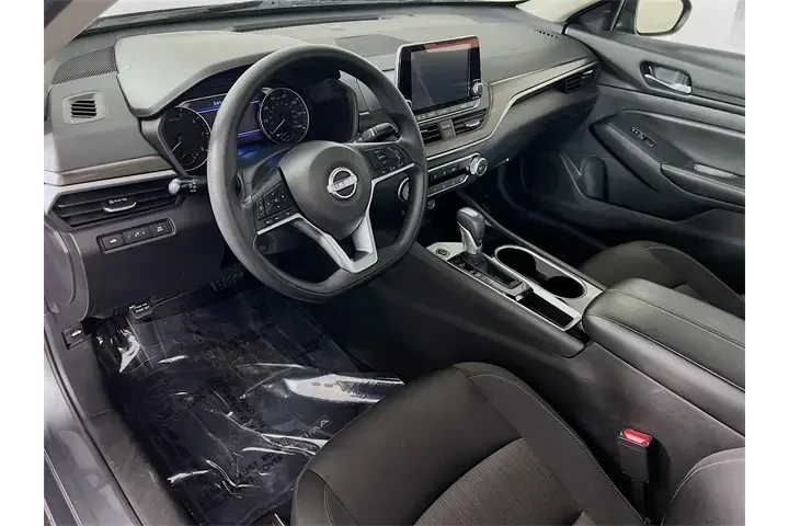 $18800 : Nissan Altima 2024 2.5 SV 4d image 9
