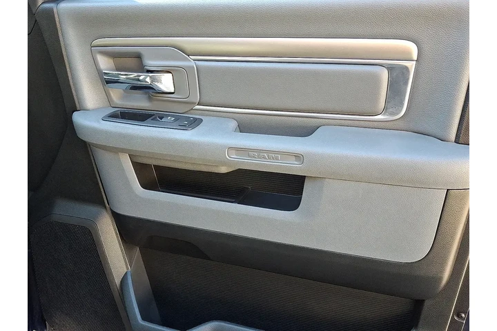 $22998 : Ram 1500 Classic 2019 4x4 Bi image 10