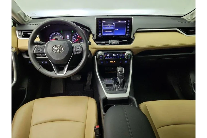 $29998 : Toyota RAV4 2020 XLE Premium image 9