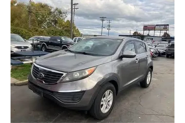 2011 Sportage LX image 1