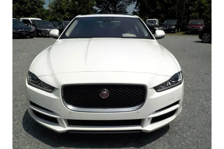$10712 : 2017 XE 20d Prestige AWD image 8