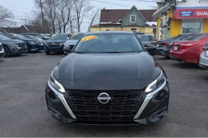 $20995 : 2024 Altima 2.5 SV image 3