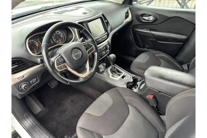 $6995 : 2017 Cherokee image 9